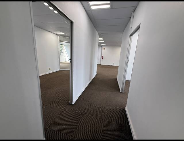 180M² OFFICE TO LET IN ROSEBANK
